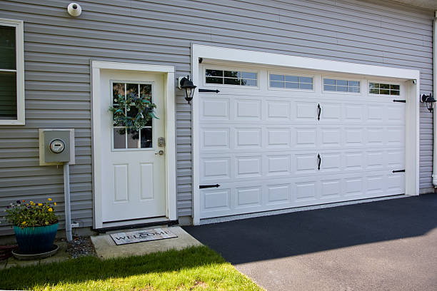 24/7 Emergency Garage Door Panel Replacement experts in Booneville, AR